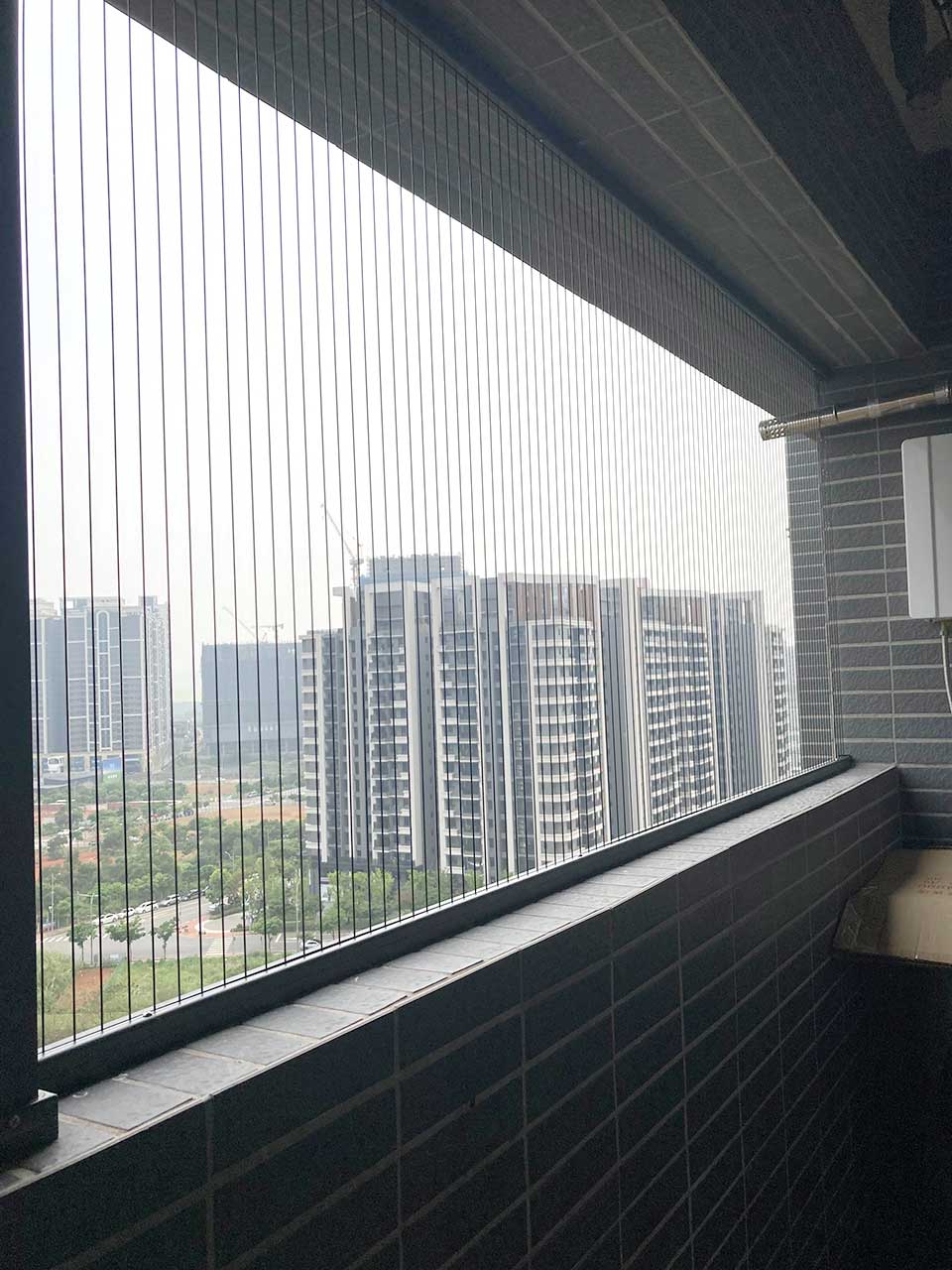 後陽台鋁窗法規3分鐘看懂,後陽台鐵窗改選隱形鐵窗,防墜又美觀! - 家舒適隱形鐵窗,防墜網專家