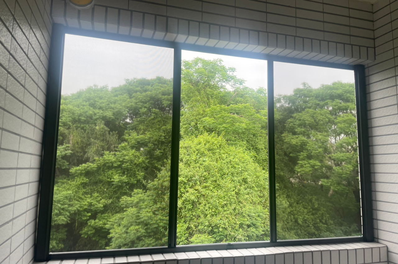 安裝後：透氣防蚊、整體視覺更乾淨俐落